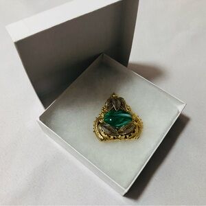EUC vintage brooch